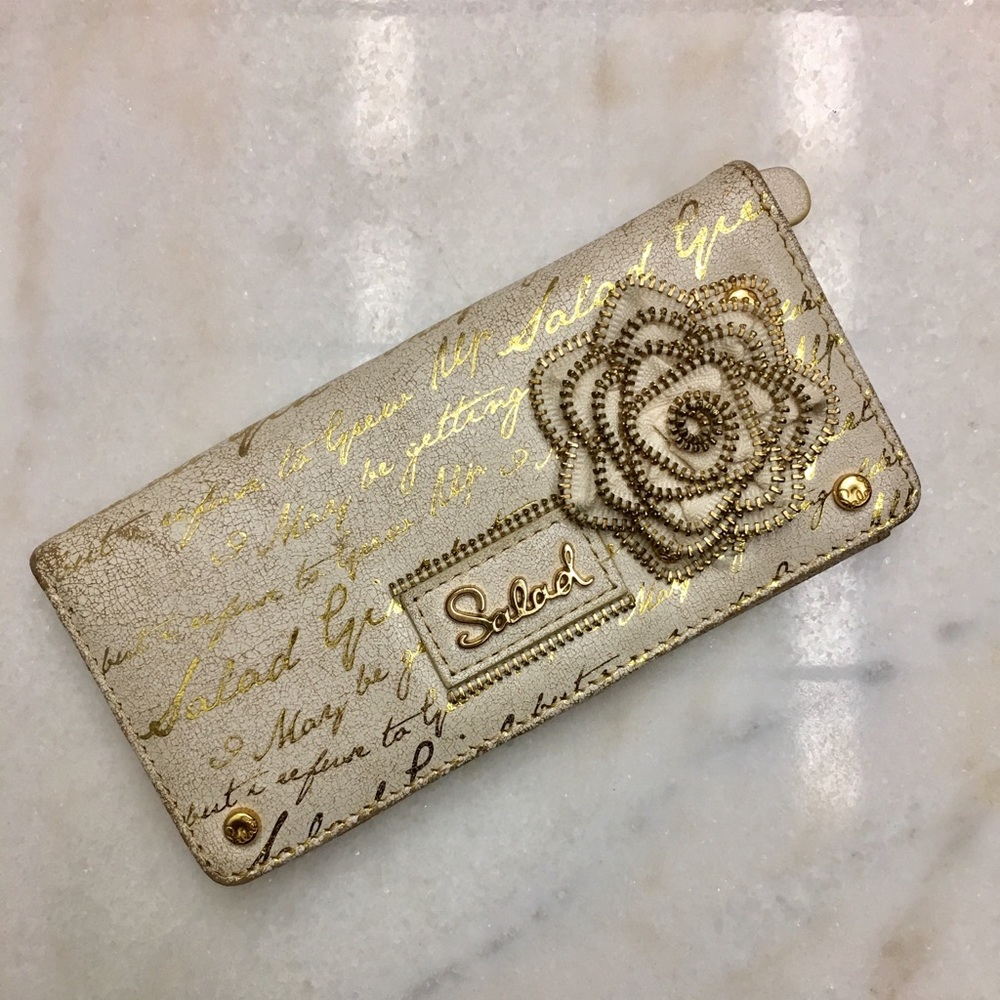 Ivory & Gold Wallet with flower decal 🤍